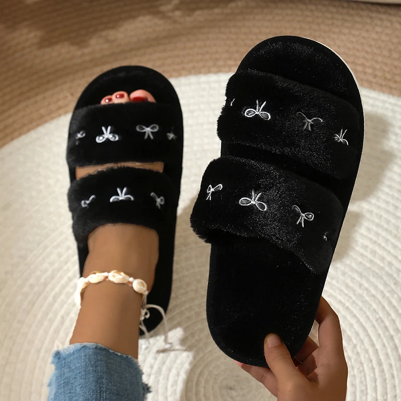 Winter Clothing Korea - Ciabatte Morbide con Fiocco Ricamato alla