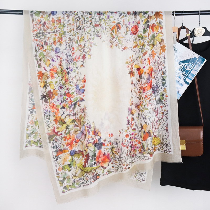 Winter Clothing Hong Kong - Scialli con nappe in puro cashmere,