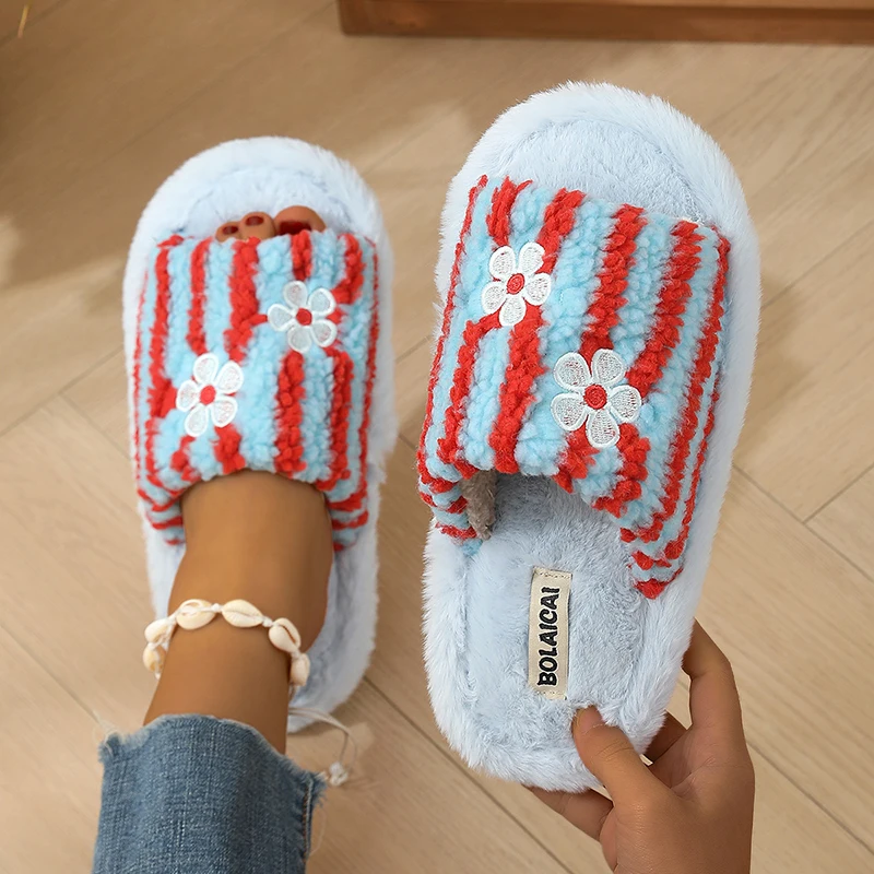 Pantofole in peluche a righe c - Winter Clothing Korea recensione e prezzo