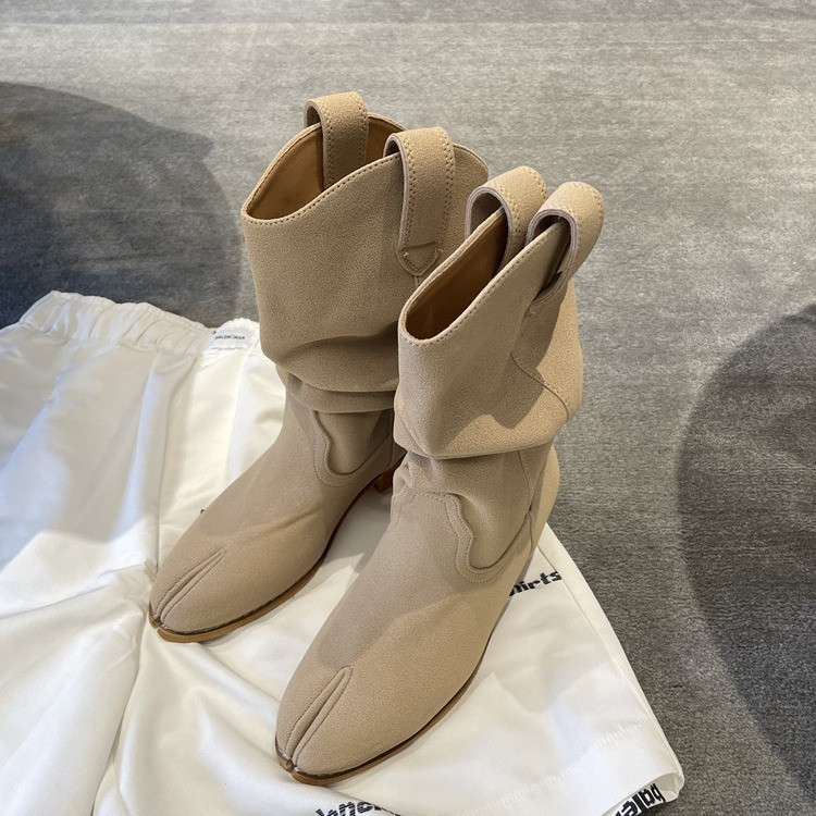 Stivali vintage alla moda con  - Winter Clothing Korea recensione e prezzo